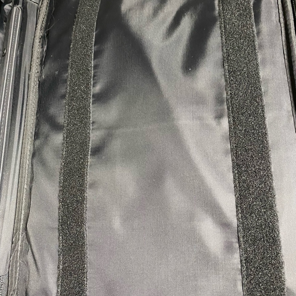 Briggs & Riley Carry On Suitcase - Picture 2 of 10